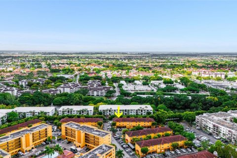 Купить кондоминиум в Майами, Флорида 3 спальни, 123.1м2, № 1931308 - фото 6