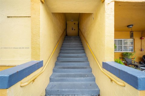 Купить кондоминиум в Майами, Флорида 3 спальни, 123.1м2, № 1931308 - фото 22