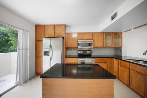 Купить кондоминиум в Майами, Флорида 3 спальни, 123.1м2, № 1931308 - фото 4
