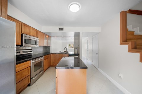 Купить кондоминиум в Майами, Флорида 3 спальни, 123.1м2, № 1931308 - фото 27