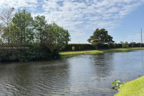 Copropriété à vendre à Boynton Beach, Floride: 2 chambres, 82.13 m2 № 1977226 - photo 9