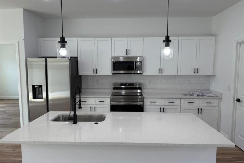 House in Ocala, Florida 4 bedrooms, 160.72 sq.m. № 1667180 - photo 5