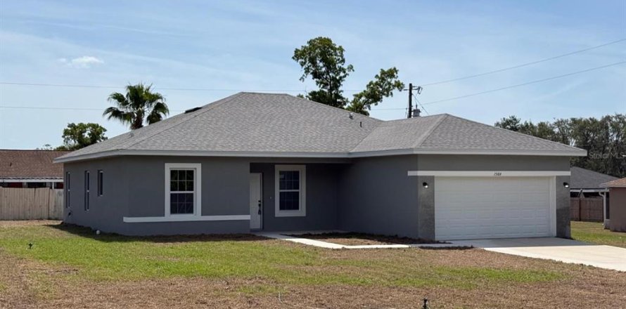House in Ocala, Florida 4 bedrooms, 160.72 sq.m. № 1667180