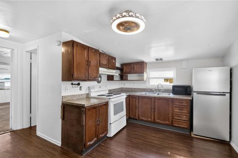 Villa ou maison à vendre à Kissimmee, Floride: 5 chambres, 135.92 m2 № 2302514 - photo 24