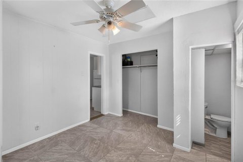 Villa ou maison à vendre à Kissimmee, Floride: 5 chambres, 135.92 m2 № 2302514 - photo 8
