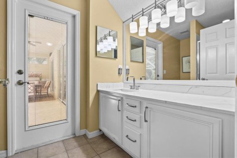 Casa en venta en Tampa, Florida, 4 dormitorios, 303.23 m2 № 2103475 - foto 29