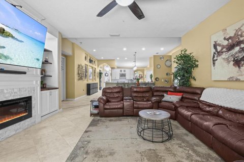 Casa en venta en Tampa, Florida, 4 dormitorios, 303.23 m2 № 2103475 - foto 17