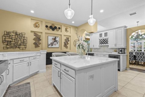Casa en venta en Tampa, Florida, 4 dormitorios, 303.23 m2 № 2103475 - foto 13