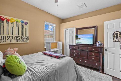 Casa en venta en Tampa, Florida, 4 dormitorios, 303.23 m2 № 2103475 - foto 27