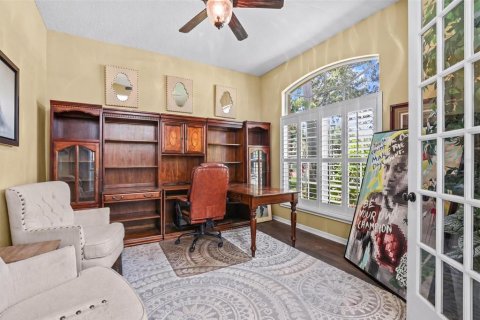 Casa en venta en Tampa, Florida, 4 dormitorios, 303.23 m2 № 2103475 - foto 8