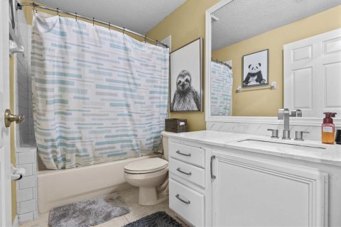 Casa en venta en Tampa, Florida, 4 dormitorios, 303.23 m2 № 2103475 - foto 26