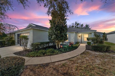 Casa en Ocala, Florida 2 dormitorios, 140.75 m2 № 2127728