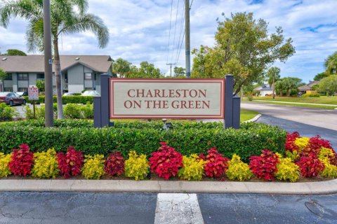 Condo in Hobe Sound, Florida, 2 bedrooms  № 1151792 - photo 1