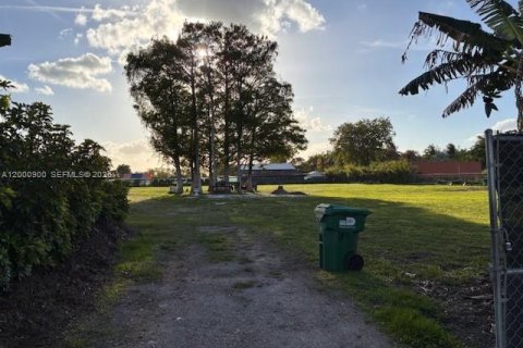 Купить коммерческую недвижимость в Майами, Флорида № 2067778 - фото 6