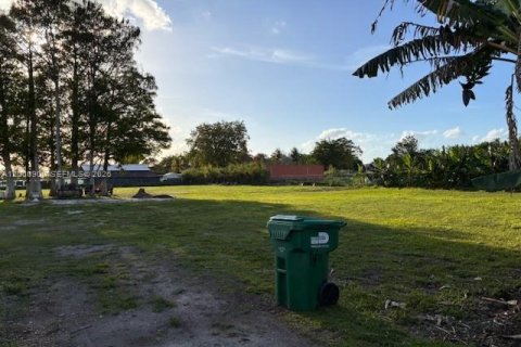 Купить коммерческую недвижимость в Майами, Флорида № 2067778 - фото 3