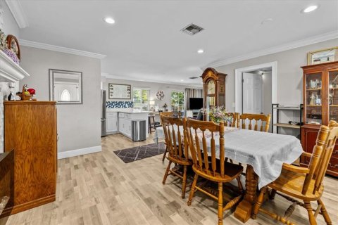 House in Clearwater, Florida 4 bedrooms, 141.03 sq.m. № 1583215 - photo 6