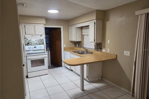 Casa en venta en Seffner, Florida, 3 dormitorios, 118.17 m2 № 2237922 - foto 5
