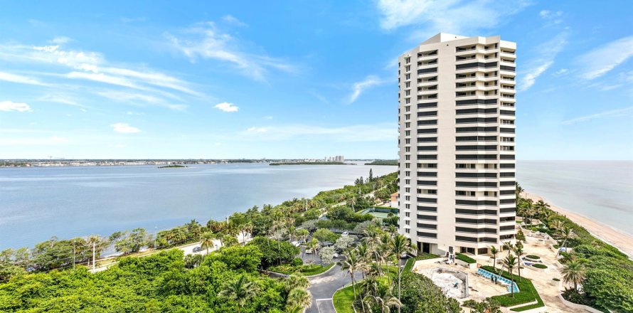 Condo in Riviera Beach, Florida, 2 bedrooms  № 2176407