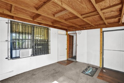 Villa ou maison à vendre à North Miami Beach, Floride: 3 chambres, 153.85 m2 № 1999139 - photo 18