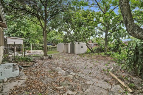 Villa ou maison à vendre à North Miami Beach, Floride: 3 chambres, 153.85 m2 № 1999139 - photo 22