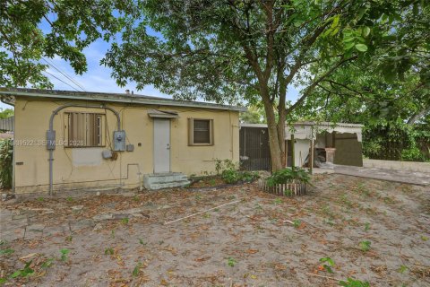Villa ou maison à vendre à North Miami Beach, Floride: 3 chambres, 153.85 m2 № 1999139 - photo 21