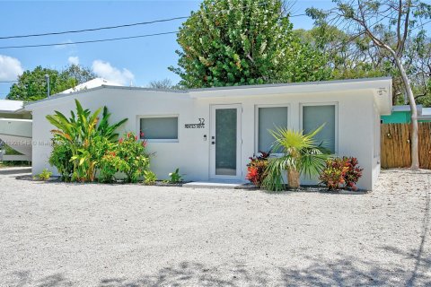 House in Key Largo, Florida 2 bedrooms, 65.03 sq.m. № 2082743
