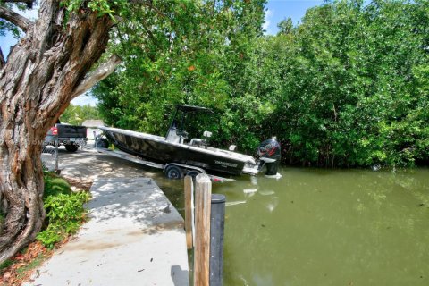 House in Key Largo, Florida 2 bedrooms, 65.03 sq.m. № 2082743 - photo 23