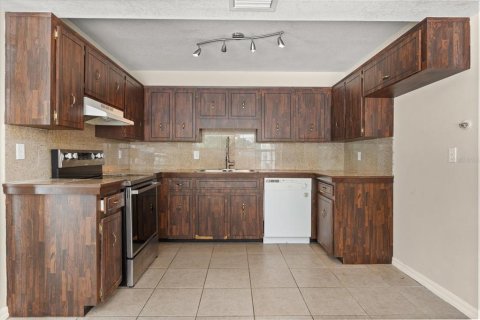 Casa en venta en Longwood, Florida, 4 dormitorios, 210.42 m2 № 1792333 - foto 10