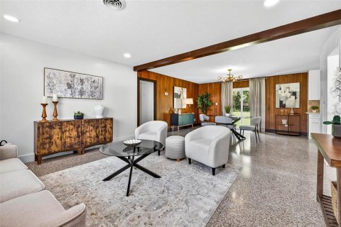 House in Thonotosassa, Florida 3 bedrooms, 118.54 sq.m. № 1880856 - photo 5