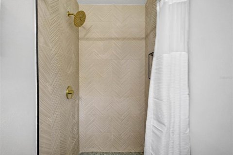 House in Thonotosassa, Florida 3 bedrooms, 118.54 sq.m. № 1880856 - photo 25