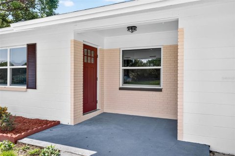 House in Thonotosassa, Florida 3 bedrooms, 118.54 sq.m. № 1880856 - photo 4