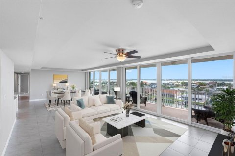 Condominio en venta en Clearwater, Florida, 3 dormitorios, 182.09 m2 № 2277355 - foto 2