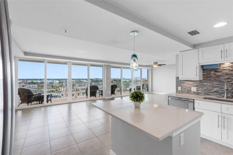 Condominio en venta en Clearwater, Florida, 3 dormitorios, 182.09 m2 № 2277355 - foto 10