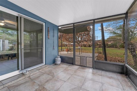 Casa en venta en Orlando, Florida, 4 dormitorios, 158.31 m2 № 2095944 - foto 30