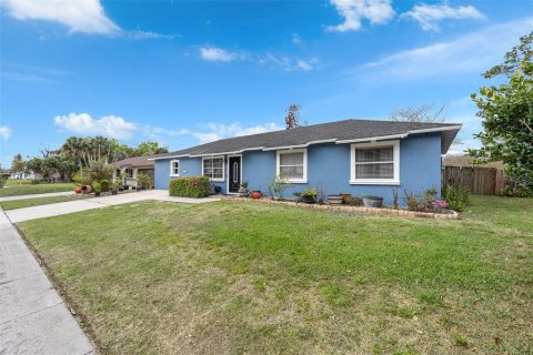 Casa en venta en Orlando, Florida, 4 dormitorios, 158.31 m2 № 2095944 - foto 2