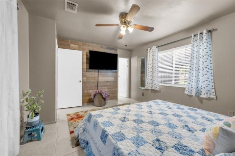 Casa en venta en Orlando, Florida, 4 dormitorios, 158.31 m2 № 2095944 - foto 18