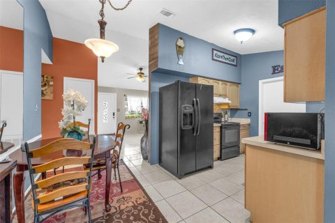 Casa en venta en Orlando, Florida, 4 dormitorios, 158.31 m2 № 2095944 - foto 11