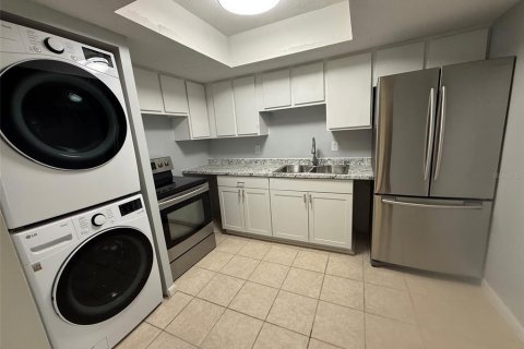 Condo in Ocala, Florida, 2 bedrooms  № 2210393 - photo 11