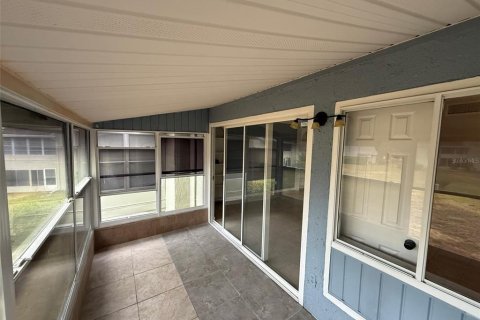 Condo in Ocala, Florida, 2 bedrooms  № 2210393 - photo 19