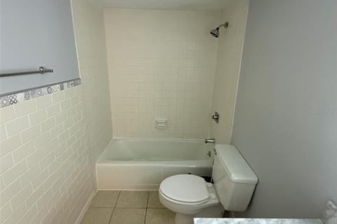 Condo in Ocala, Florida, 2 bedrooms  № 2210393 - photo 18