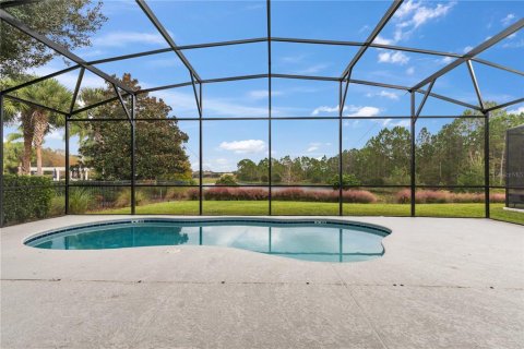 House in Davenport, Florida 5 bedrooms, 295.62 sq.m. № 2214631 - photo 22