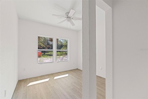 House in Interlachen, Florida 3 bedrooms, 142.79 sq.m. № 1912517 - photo 9