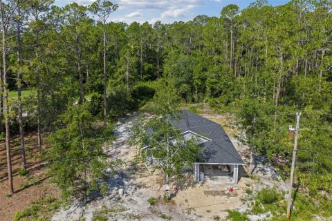 House in Interlachen, Florida 3 bedrooms, 142.79 sq.m. № 1912517 - photo 2