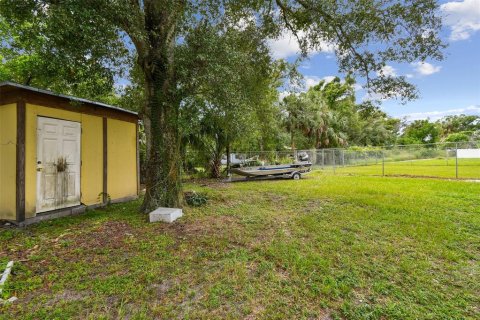 House in Tampa, Florida 3 bedrooms, 129.23 sq.m. № 2166138 - photo 11