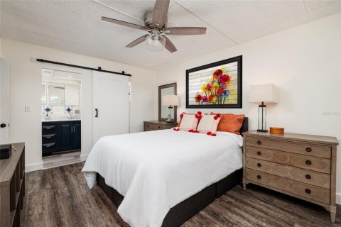 Copropriété à vendre à Saint Petersburg, Floride: 2 chambres, 85.47 m2 № 2234417 - photo 11
