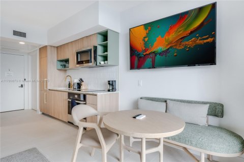 Condominio en alquiler en Miami, Florida № 2060055 - foto 9