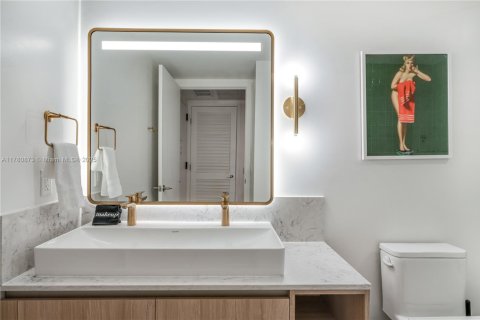 Condominio en alquiler en Miami, Florida № 2060055 - foto 13