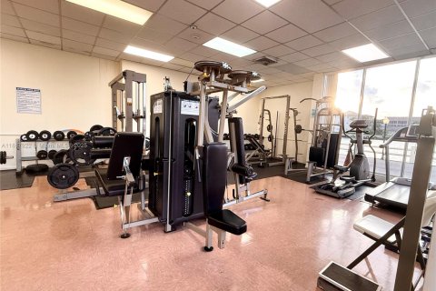 Купить кондоминиум в Халландейл-Бич, Флорида 2 спальни, 109.25м2, № 1934154 - фото 27