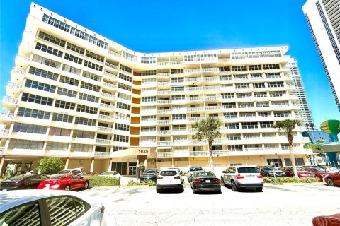 Купить кондоминиум в Халландейл-Бич, Флорида 2 спальни, 109.25м2, № 1934154 - фото 25