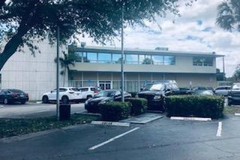 Propiedad comercial en venta en Dania Beach, Florida № 2192968 - foto 13